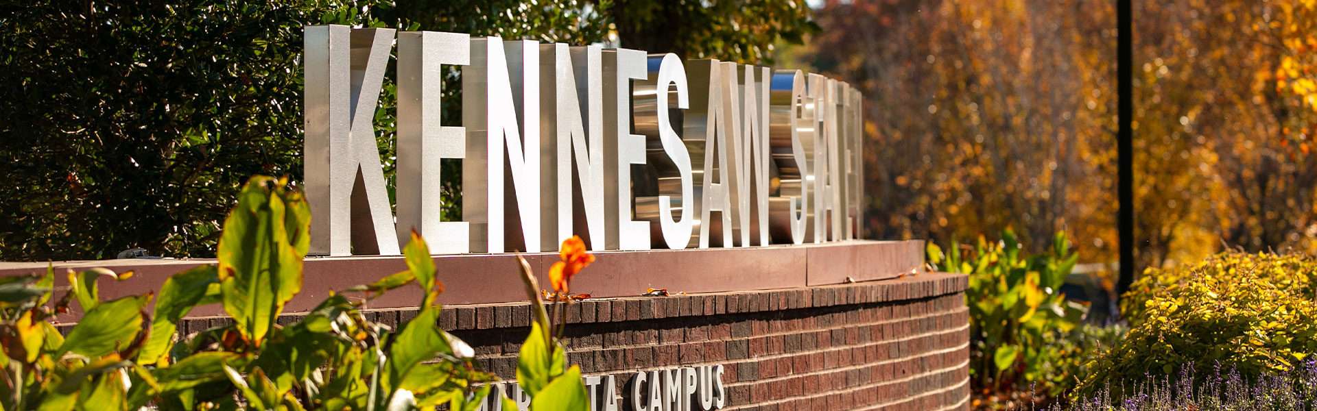 kennesaw state university sign on campus.