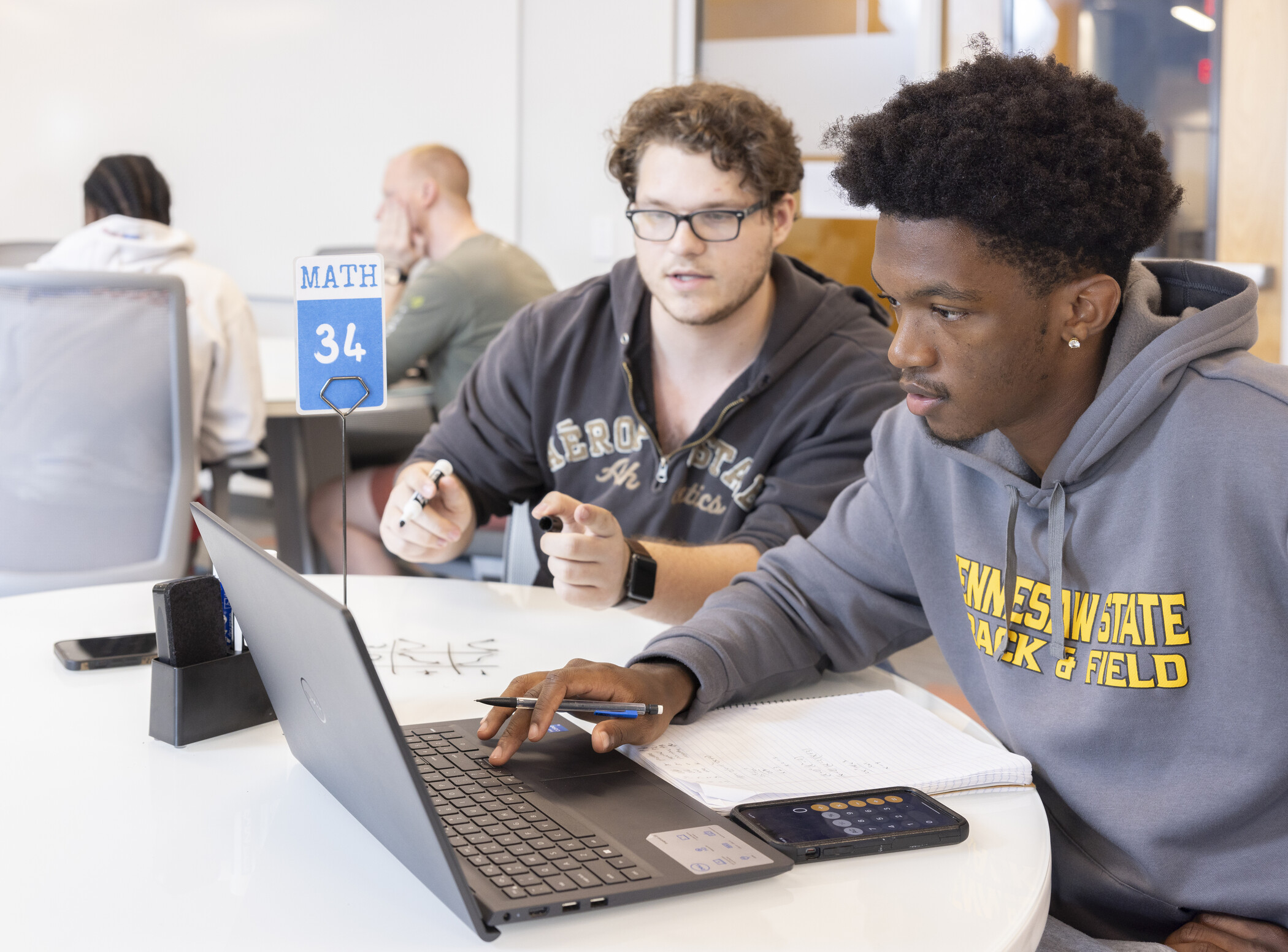 student and tutor in SMART Center session