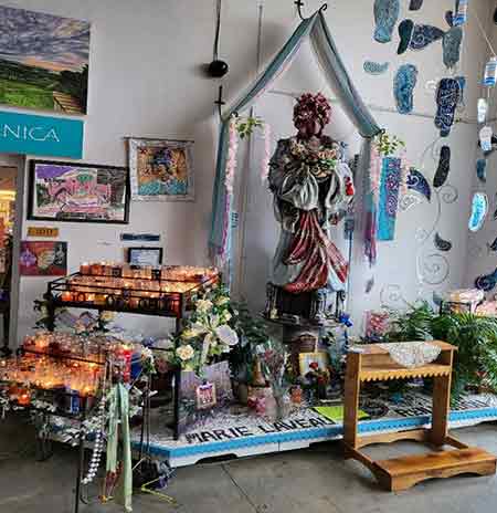 Marie Laveau Altar / Marie Laveau Altar from the Isle of Salvation of Botanica