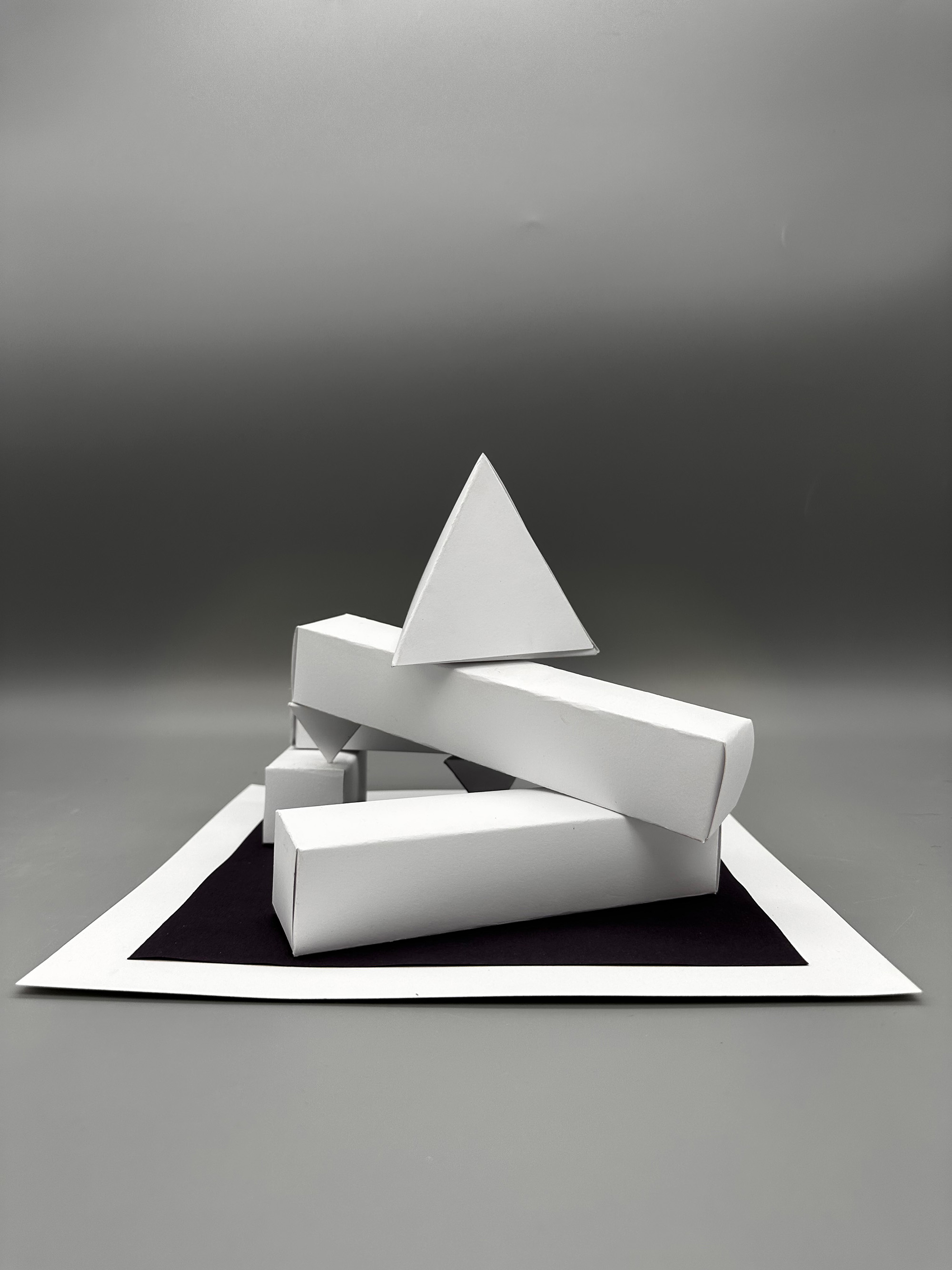 Kelly Torres / Kelly Torres - Shape Design 2023 Side view