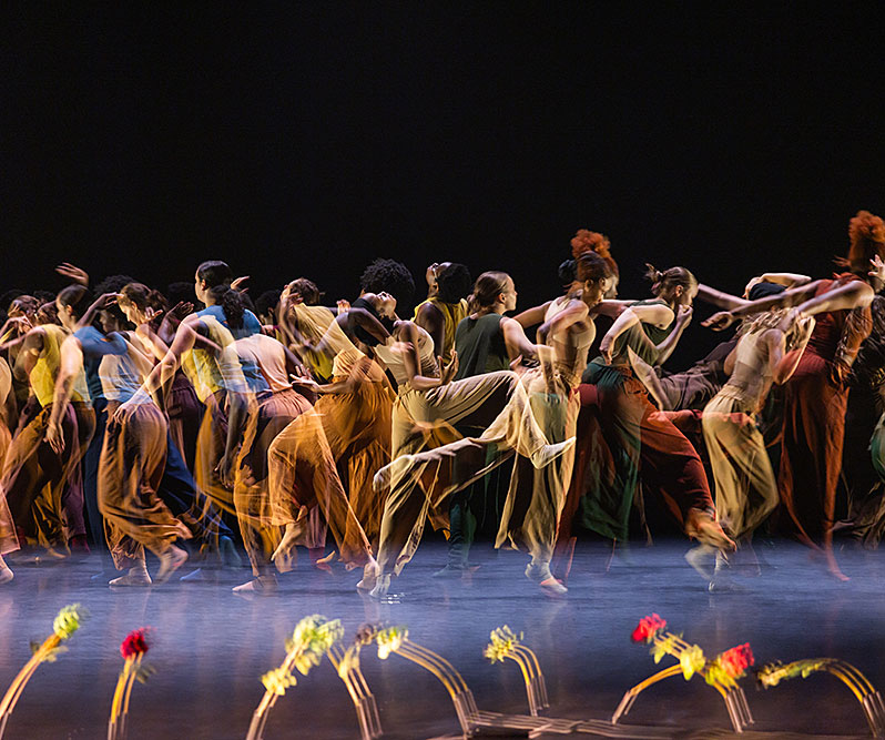 image of dancers 