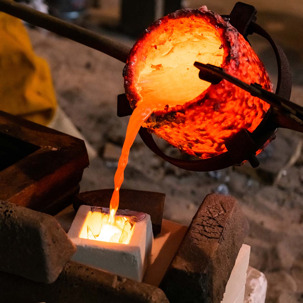 multan metal being poured