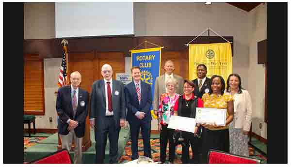 Dr. Geo Sipp - South Cobb Rotary Club presents scholarships