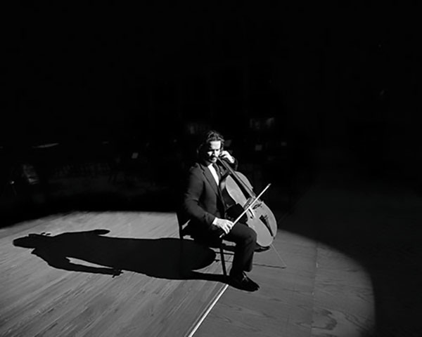Zuill Bailey photo