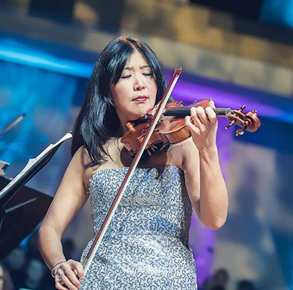 Violinist Helen Kim