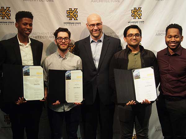 poto of ksu architecture students with award