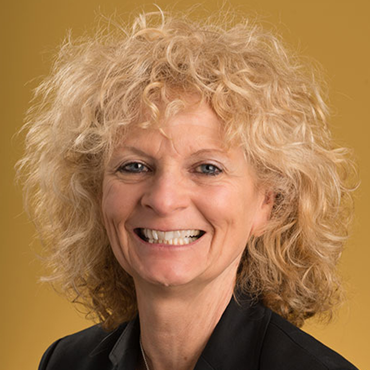 Maureen Patton headshot