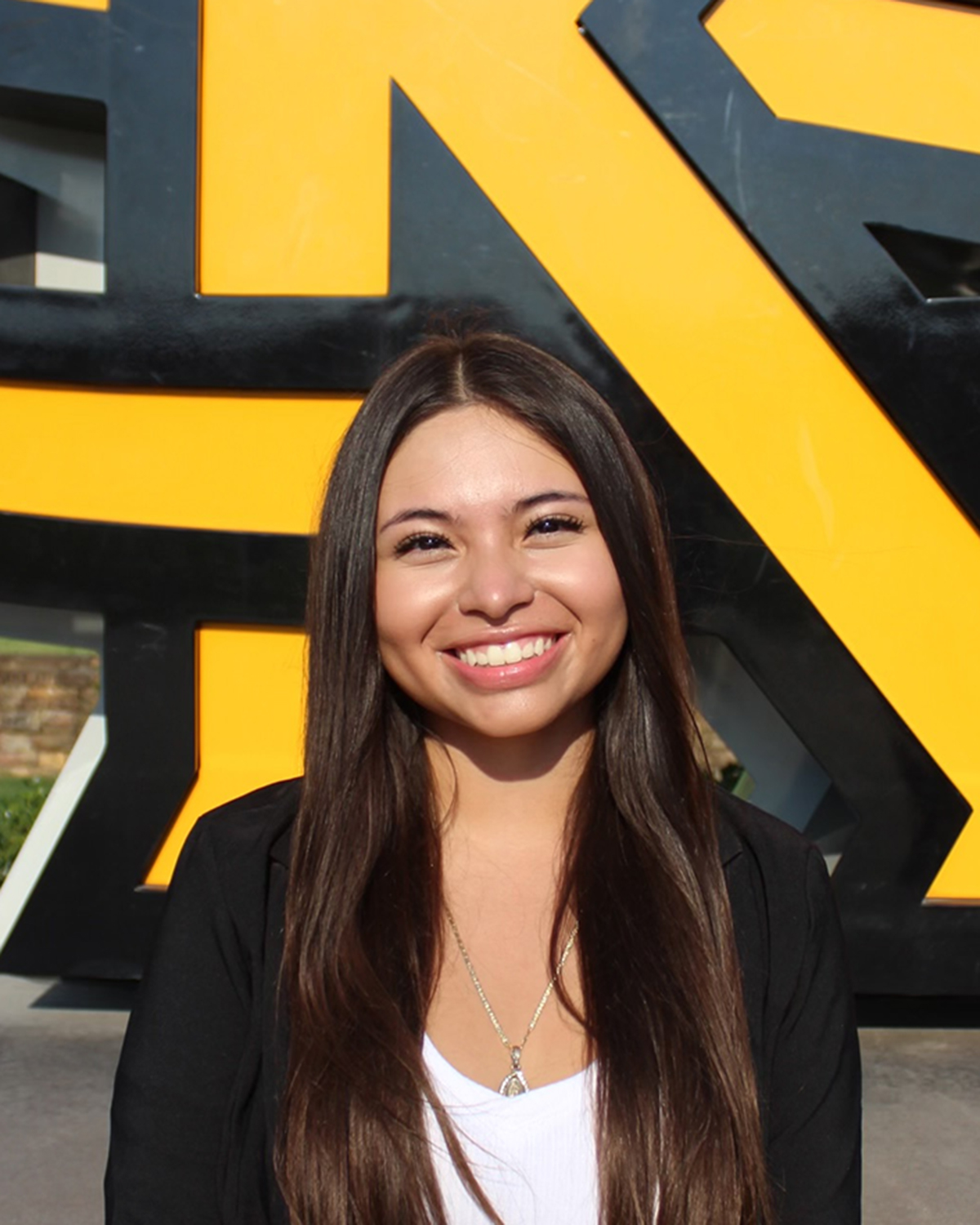 nicole rivera headshot
