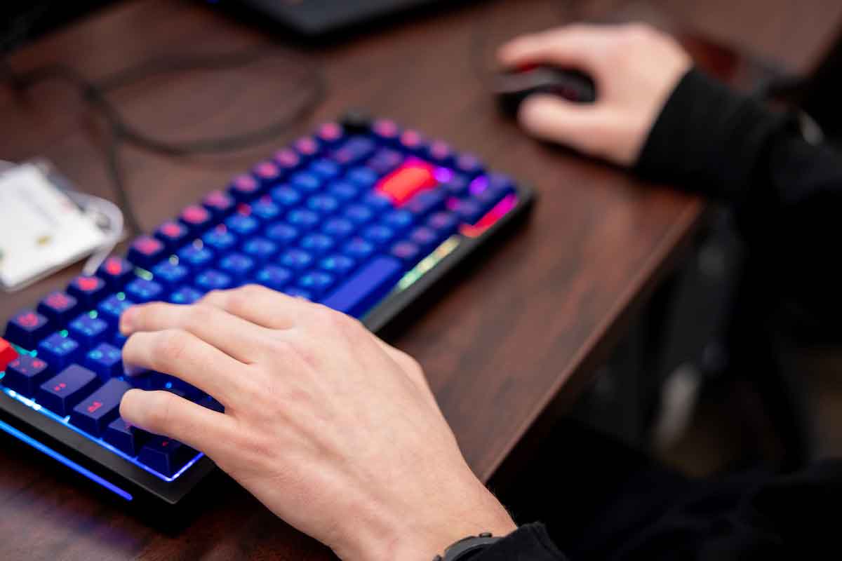 KSU Student using their gaming keyboard.