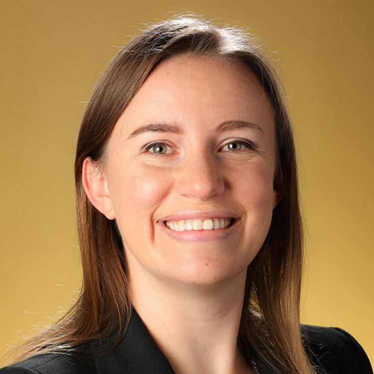 christina ujj headshot