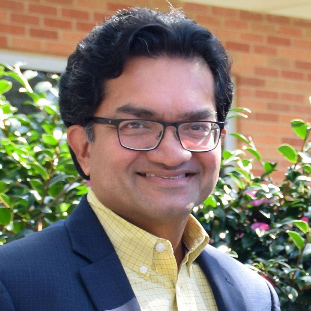 Raj Chaudhury headshot