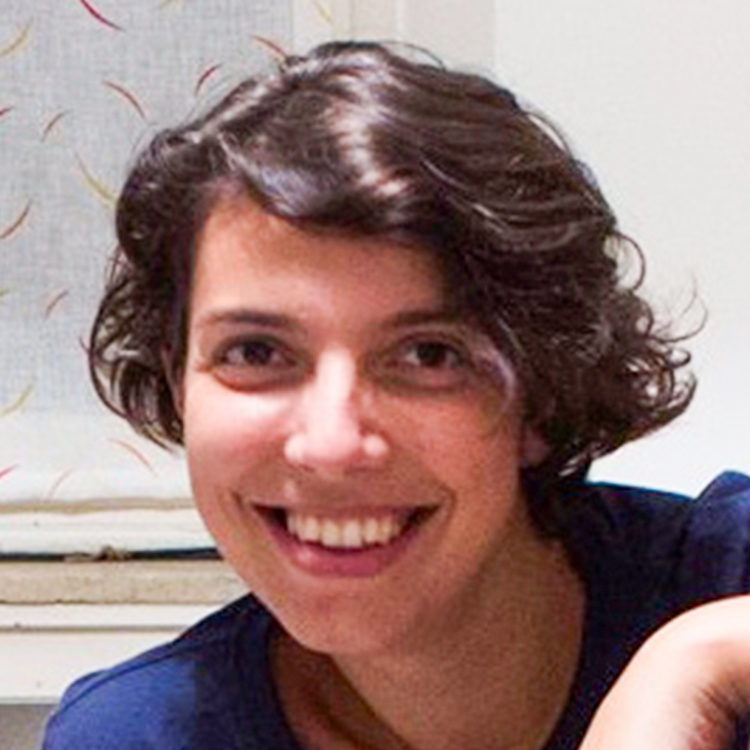 Anna Santucci headshot
