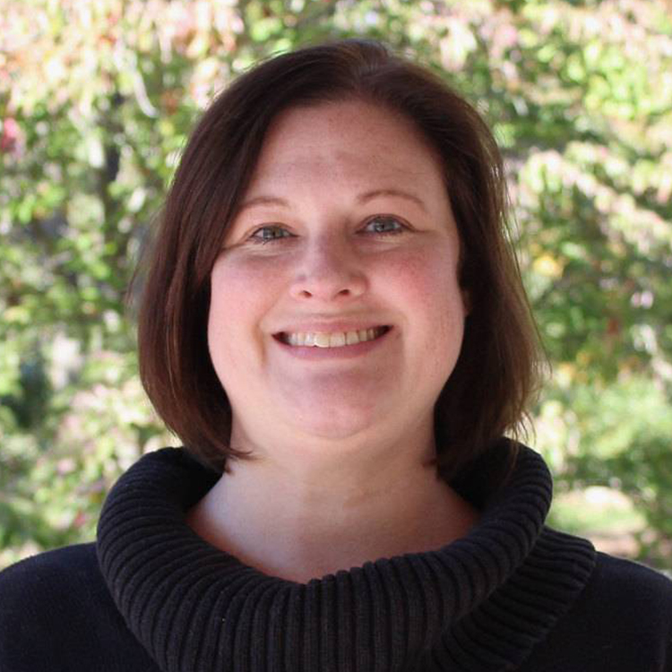 Shannon Sipes headshot