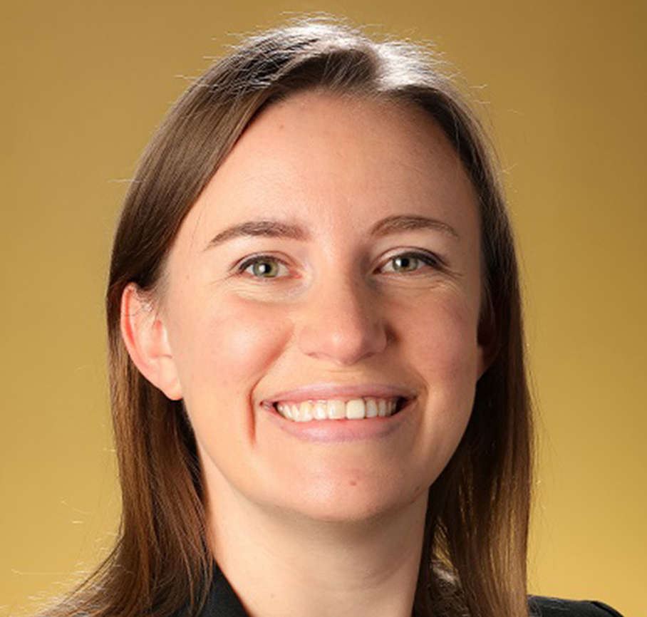 Christina Ujj headshot