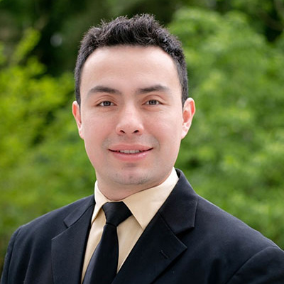 photo of ksu mba alumnus andres martinez