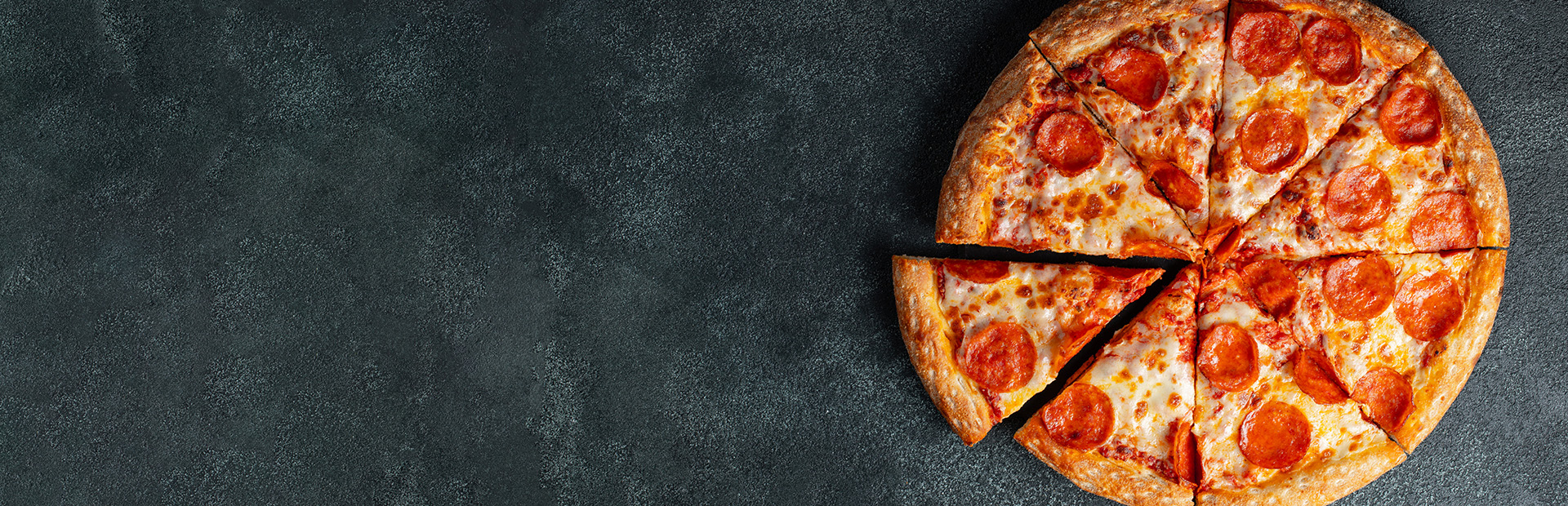 image of a lage pizza