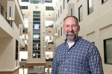 Coles Colle alumnus Aaron Gagnon, Chief Audit Executive for Apple