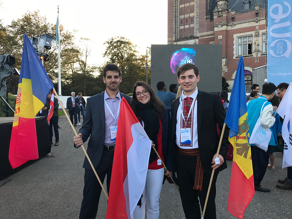 Veaceslav Cretu with other delegates