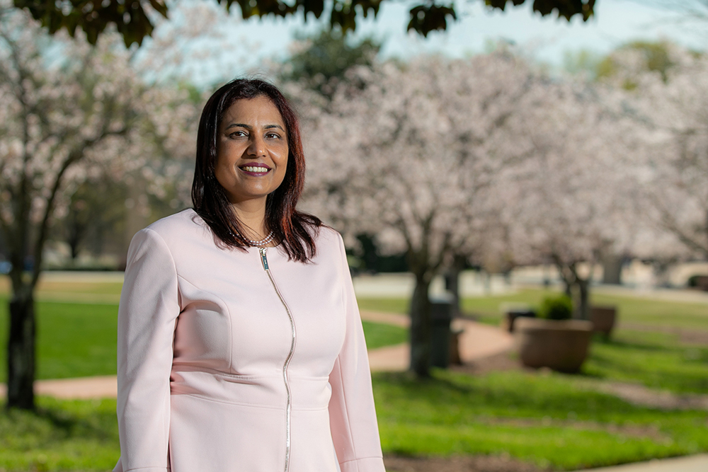 Marketing Professor Mona Sinha