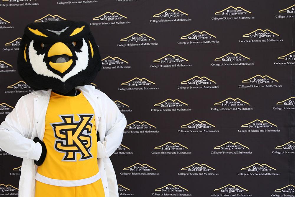 / Scrappy, Kennesaw State University's mascot at the Advanced Majors Program (AMP) Backstage Pass event on August 16, 2018