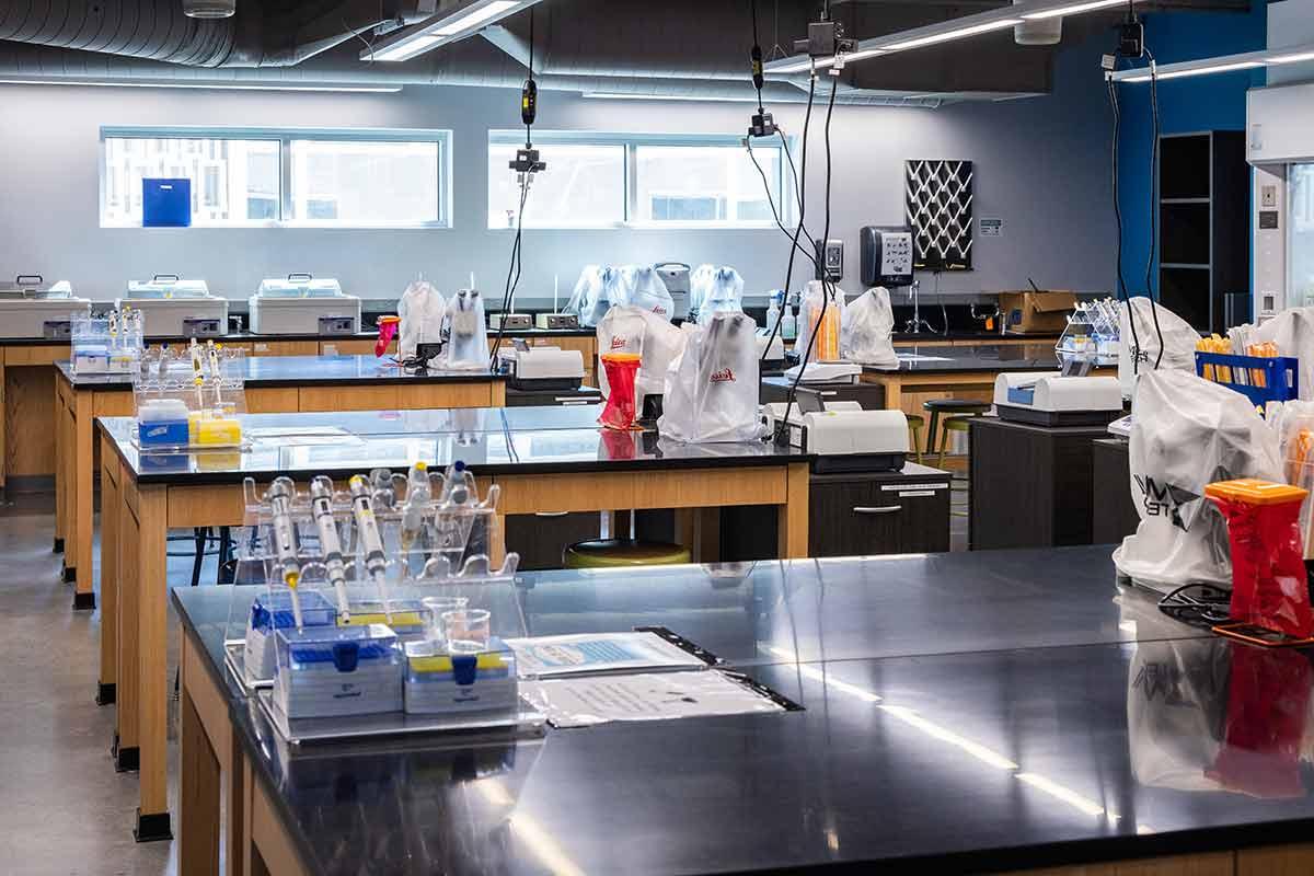 Inside a Chemistry lab at Kennesaw State University / Inside a Chemistry lab at Kennesaw State University