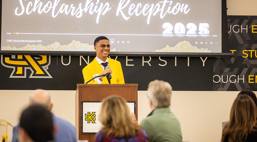 Gavin Alvarez-Bynum speaking at scholarship reception