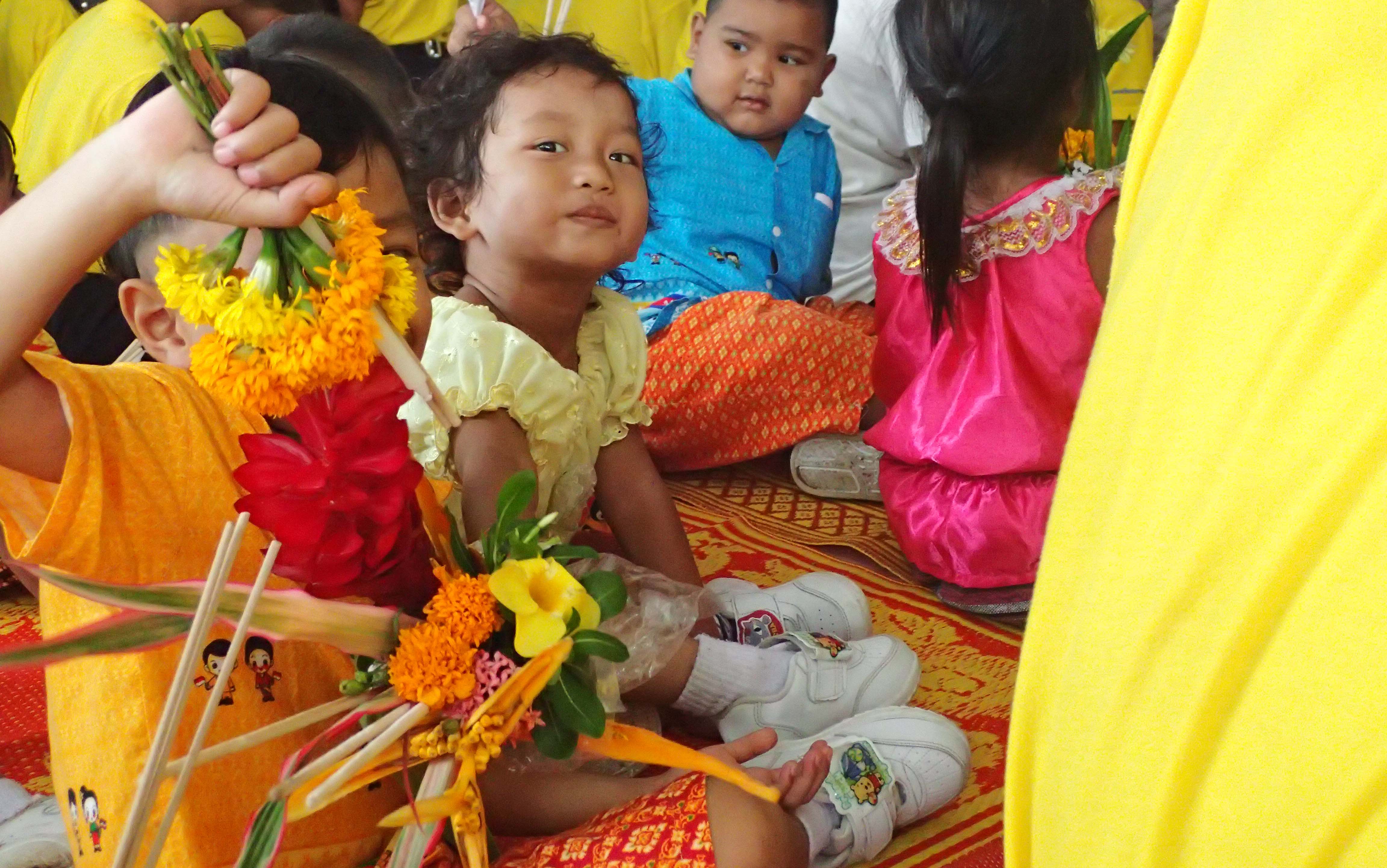 Category: People - Second Place / Category: People - Second Place "Mischief Makers in the Buddhist Temple"
Emma Domby
Thailand