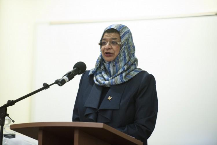  / Omani Minister of Higher Education Dr. Rawya Saud Al Busaidi giving her welcome address during the conference's first session.