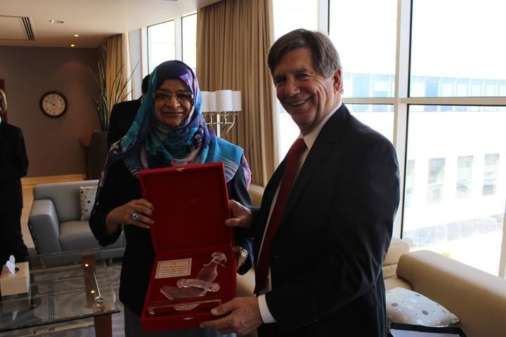  / Dr. Rawya Saud Albusaidi, Omani Minister of Higher Education, with KSU President Daniel Papp.