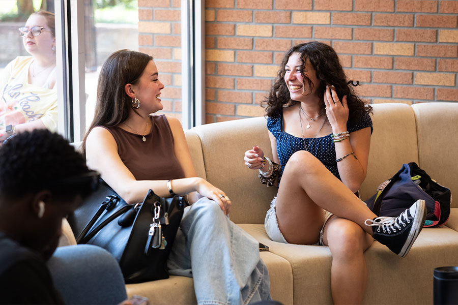 ksu humanities students collaborating.