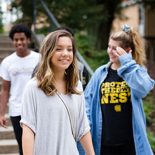 ksu students walking to class