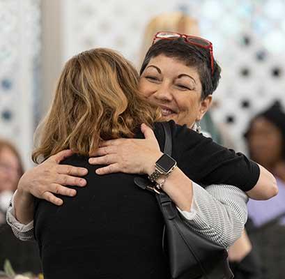  / guests hugging