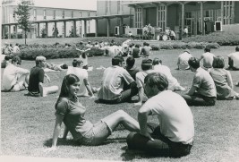 Students at Second Annual KJC Spring Festival, May 1970. Image from the Stella Merritt Collection, KSU Archives. 