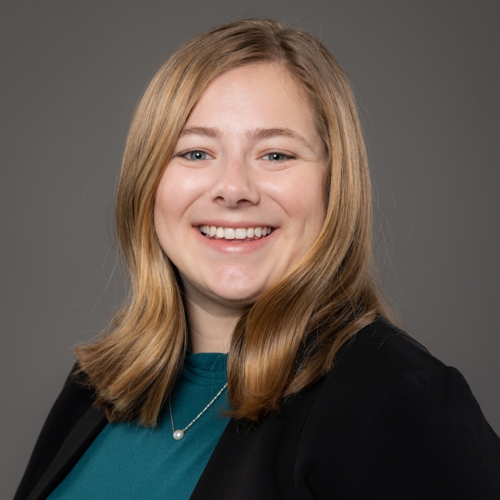Alicia Walsh headshot