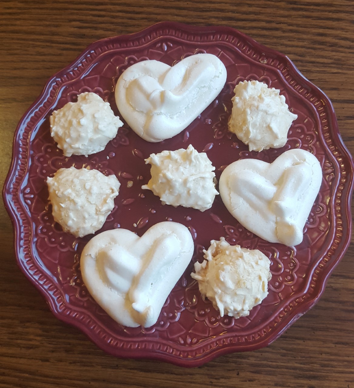 kisses-hearts-meringue
