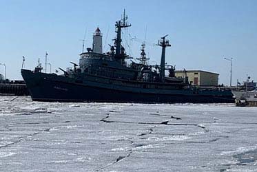 Artic Ship