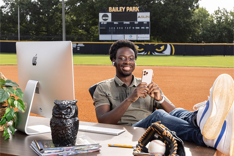 Kennesaw State student's baseball app among best at Apple coding challenge 