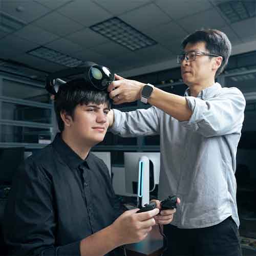 Devon Haynes and Lei Zhang.