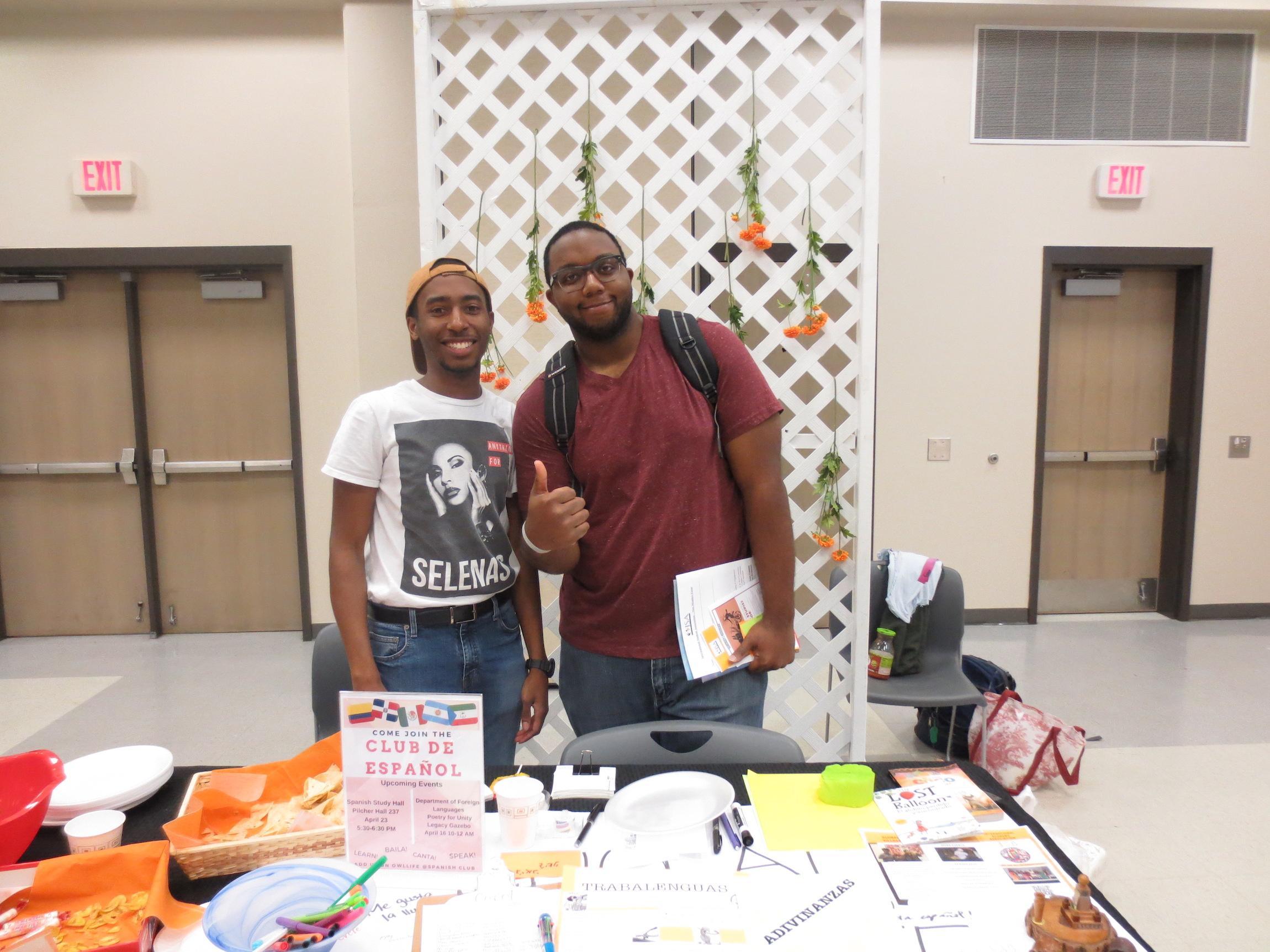  / two students at the club de table