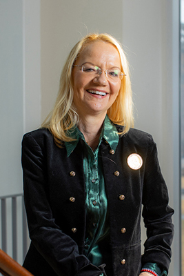 Sabine Smith.