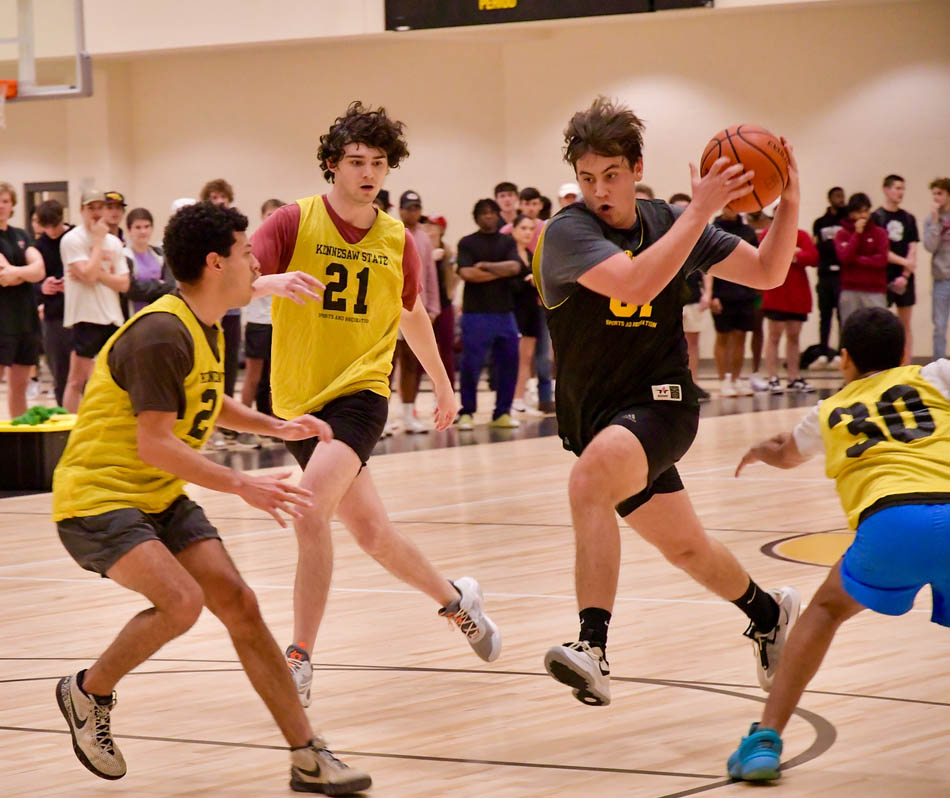 ksu students participating in intramural sports