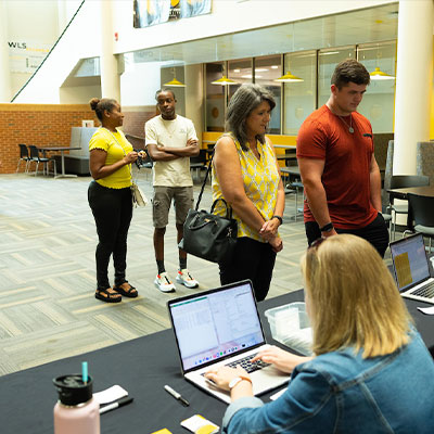 KSU faculty helping new students