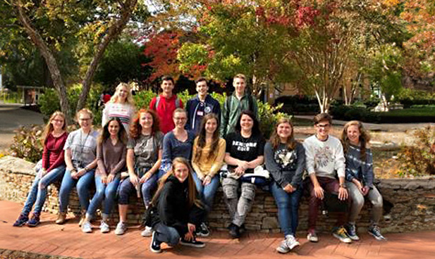 Creekview High School Writing Center Team Photo